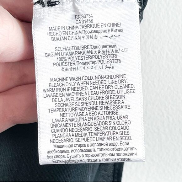 BCBGMaxAzria Jewel Silky Black Tank Top Halter Keyhole Neckline Women's L Blouse - Picture 4 of 6